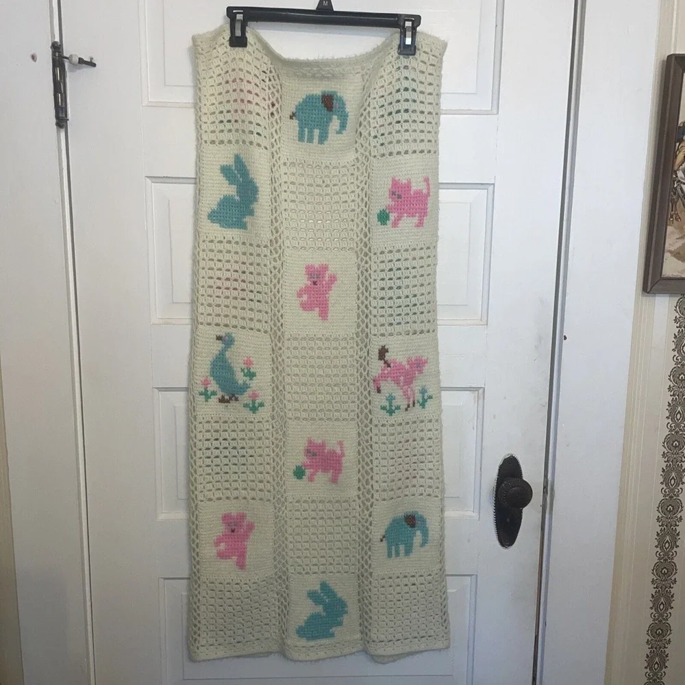 Vintage Hand Crocheted Baby Infant Blanket Animals Neutral Yarn